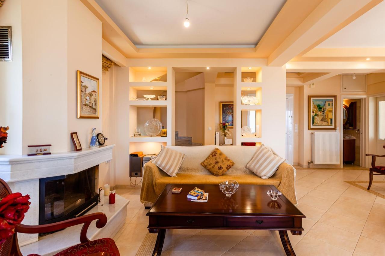 Verga Majestic Sunsets - Elegant & Secluded Retreat Kalamata Exterior photo