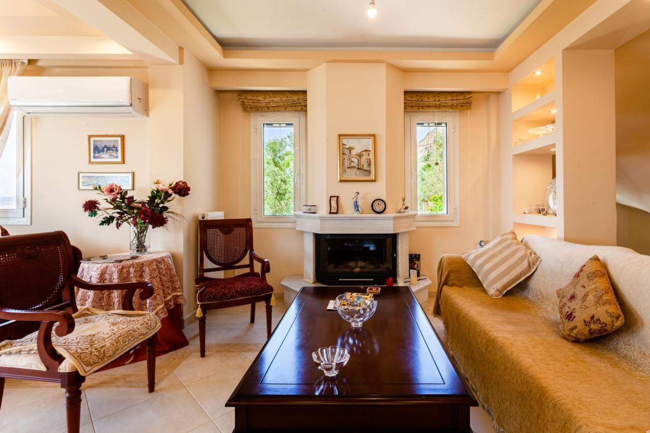 Verga Majestic Sunsets - Elegant & Secluded Retreat Kalamata Exterior photo